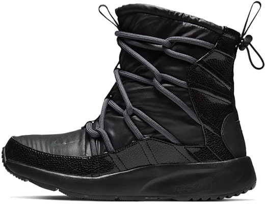 (W) Nike Tanjun High Rise 'Triple Black' Hitam Penuh AO0355-004 Buy (W) Nike Tanjun High Rise 'Triple Black' Hitam Penuh AO0355-004