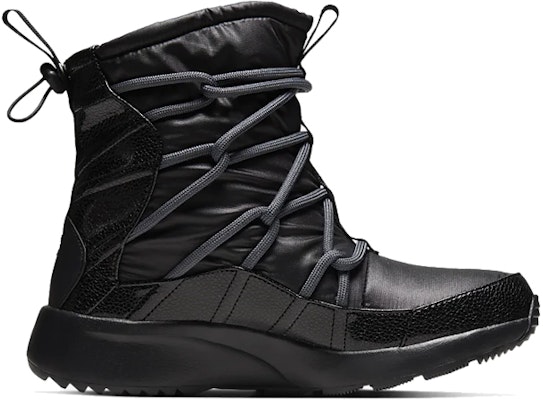 (W) Nike Tanjun High Rise 'Triple Black' Hitam Penuh AO0355-004 Order (W) Nike Tanjun High Rise 'Triple Black' Hitam Penuh AO0355-004