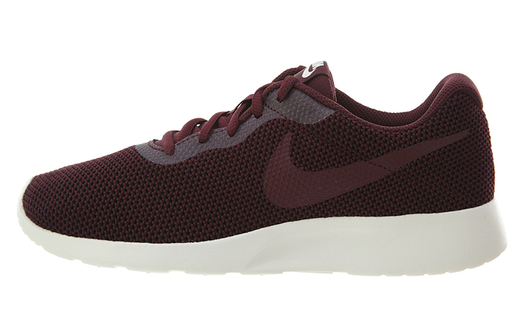 (W) Nike Tanjun SE 'Night Maroon'