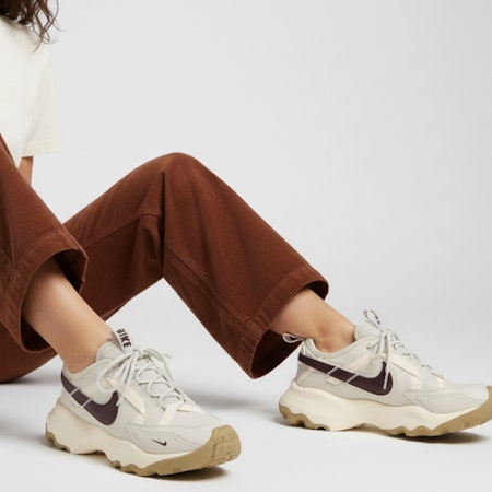 (W) 나이키 TC 7900 '라이트 본 버건디 크러쉬' DD9682-003 Order (W) 나이키 TC 7900 '라이트 본 버건디 크러쉬' DD9682-003