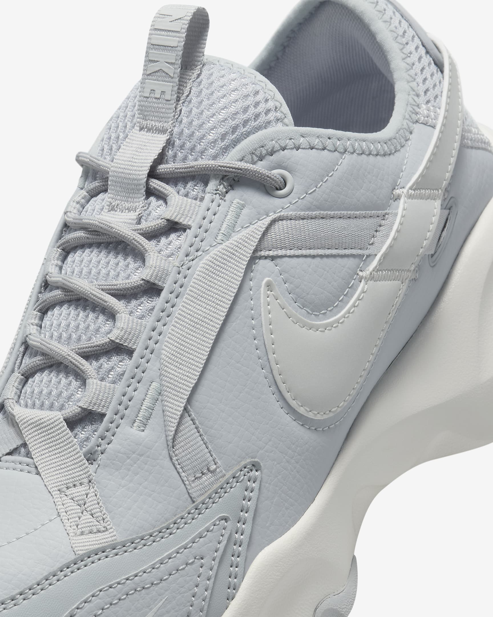 Sizing (W) Nike TC 7900 'Kelabu Serigala Photon' DD9682-005