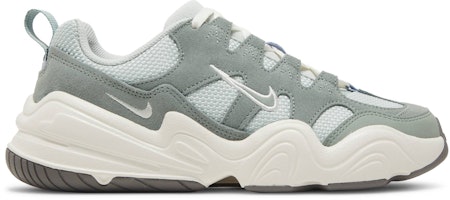(Women) Nike Tech Hera 'Mica Green' DR9761-001 (Women) Nike Tech Hera 'Mica Green' DR9761-001