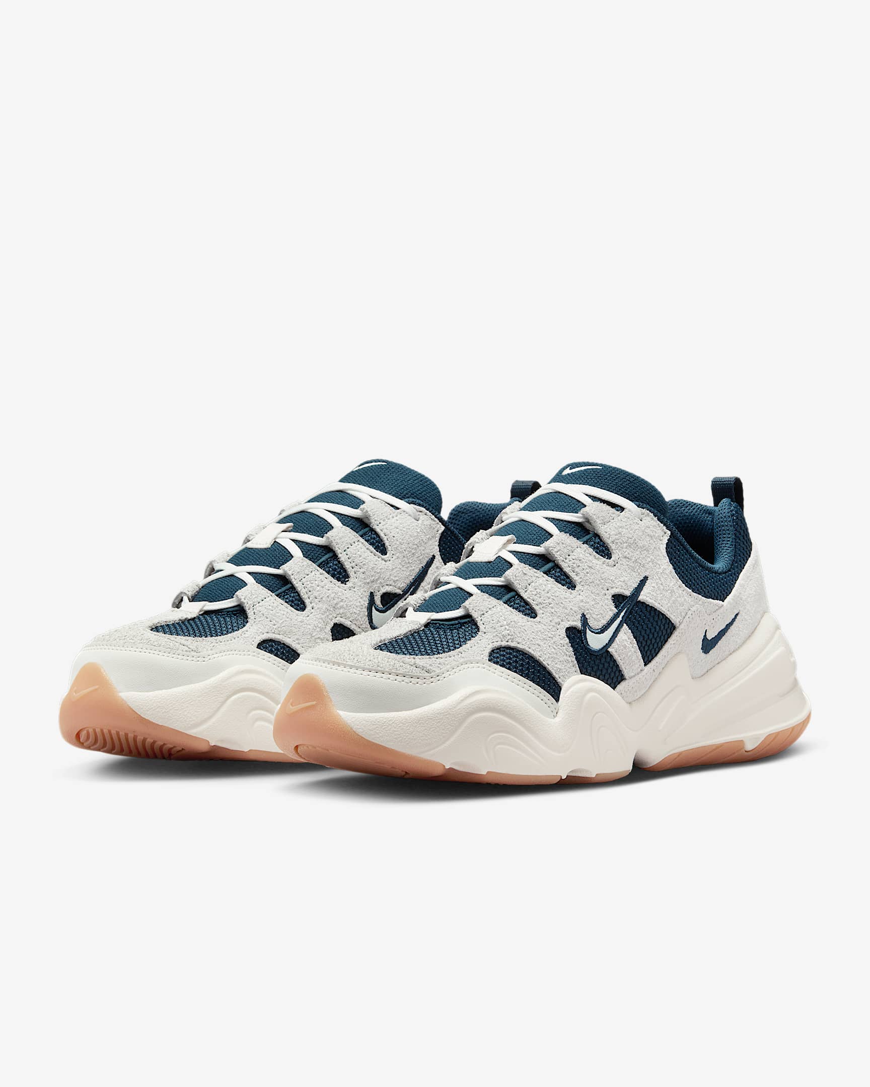 Details for (W) Nike Tech Hella Wanita DR9761-004