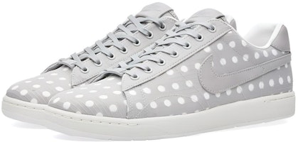 Nike 網球經典超級優質 舒適 防滑耐磨 低筒 板鞋 女款 灰白 Lookbook Nike 網球經典超級優質 舒適 防滑耐磨 低筒 板鞋 女款 灰白