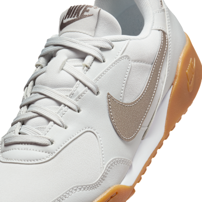 Sizing (W) ナイキ テラ マンタ フォトンダスト/ガムライトブラウン/フラットピューター/メタリックピューター HQ1940-002