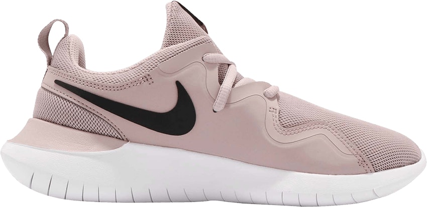 Nike tessen pink hotsell