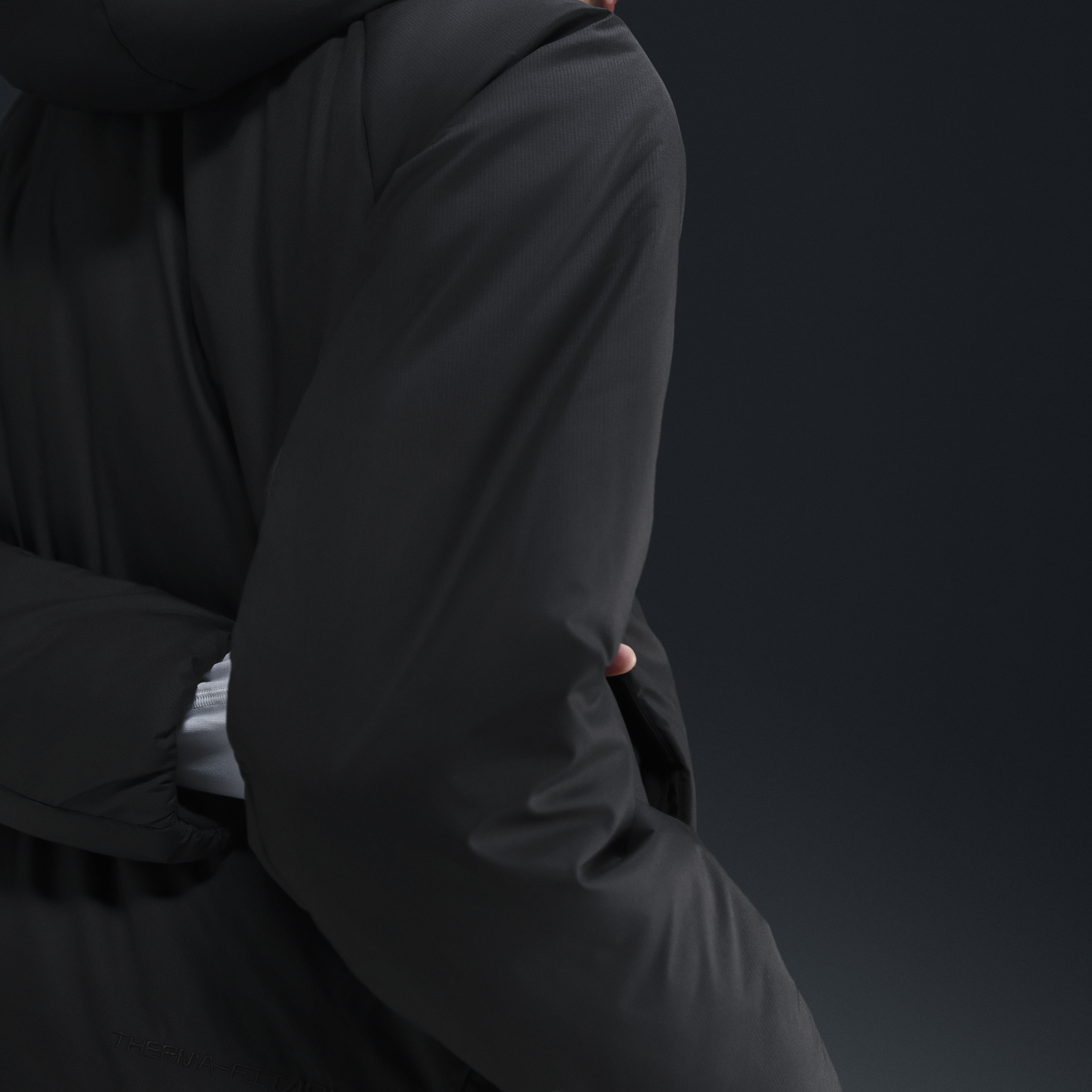 Sizing (Women) Nike Therma-FIT ACG Rope De Dope  Black/White Outdoor Hoodie Jacket. FV7336-010