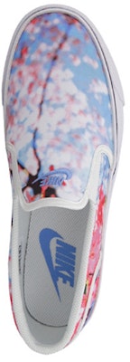 (W) 나이키 토키 슬립온 화이트 블루 레드 (Nike Toki Slip-on 화이트 블루 레드) 820223-141 Lookbook (W) 나이키 토키 슬립온 화이트 블루 레드 (Nike Toki Slip-on 화이트 블루 레드) 820223-141
