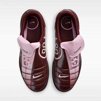 Shop (W) Nike Total 90 SE Rosso Scuro/Nero/Schiuma Rosa IO2389-602