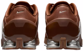 Shop (W) Nike Total 90 Shox Magia ''核桃金屬銀'' IO9300-200