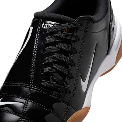 Sizing (W) 나이키 토탈 90 축구화 블랙/화이트/메탈릭 골드/화이트 IB5666-001