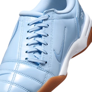 (W) 나이키 토탈 90 축구화 셀레스틴 블루/화이트/블랙/미디움 브라운/워크 블루 IB5666-401 Sizing (W) 나이키 토탈 90 축구화 셀레스틴 블루/화이트/블랙/미디움 브라운/워크 블루 IB5666-401