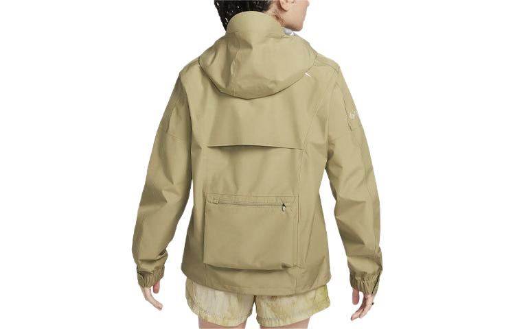Lookbook (W) Nike Trail GORE-TEX INFINIUM™ 刺繡徽標橄欖綠防風連帽外套 FB7642-276