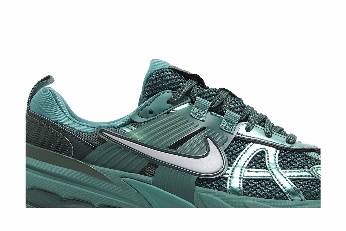 (Women) Nike V2K Run 'Bicoastal Vintage Green'