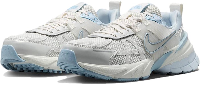 (W) Nike V2K Run 'Platinum Tint' - Larian Platinum Tint Nike FD0736-009 Lookbook (W) Nike V2K Run 'Platinum Tint' - Larian Platinum Tint Nike FD0736-009