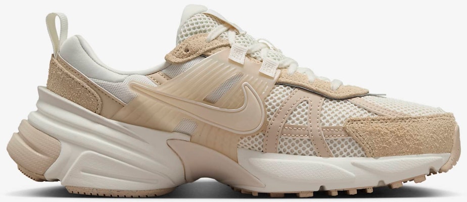 (W) Nike V2K Run ''Sail Sandrift Phantom'' Scarpe da Corsa HV3917-133 Lookbook (W) Nike V2K Run ''Sail Sandrift Phantom'' Scarpe da Corsa HV3917-133