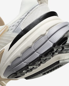 (W) ナイキ V2K ラン「ホワイトカーキメタリック」 HJ7245-100 Cheap (W) ナイキ V2K ラン「ホワイトカーキメタリック」 HJ7245-100