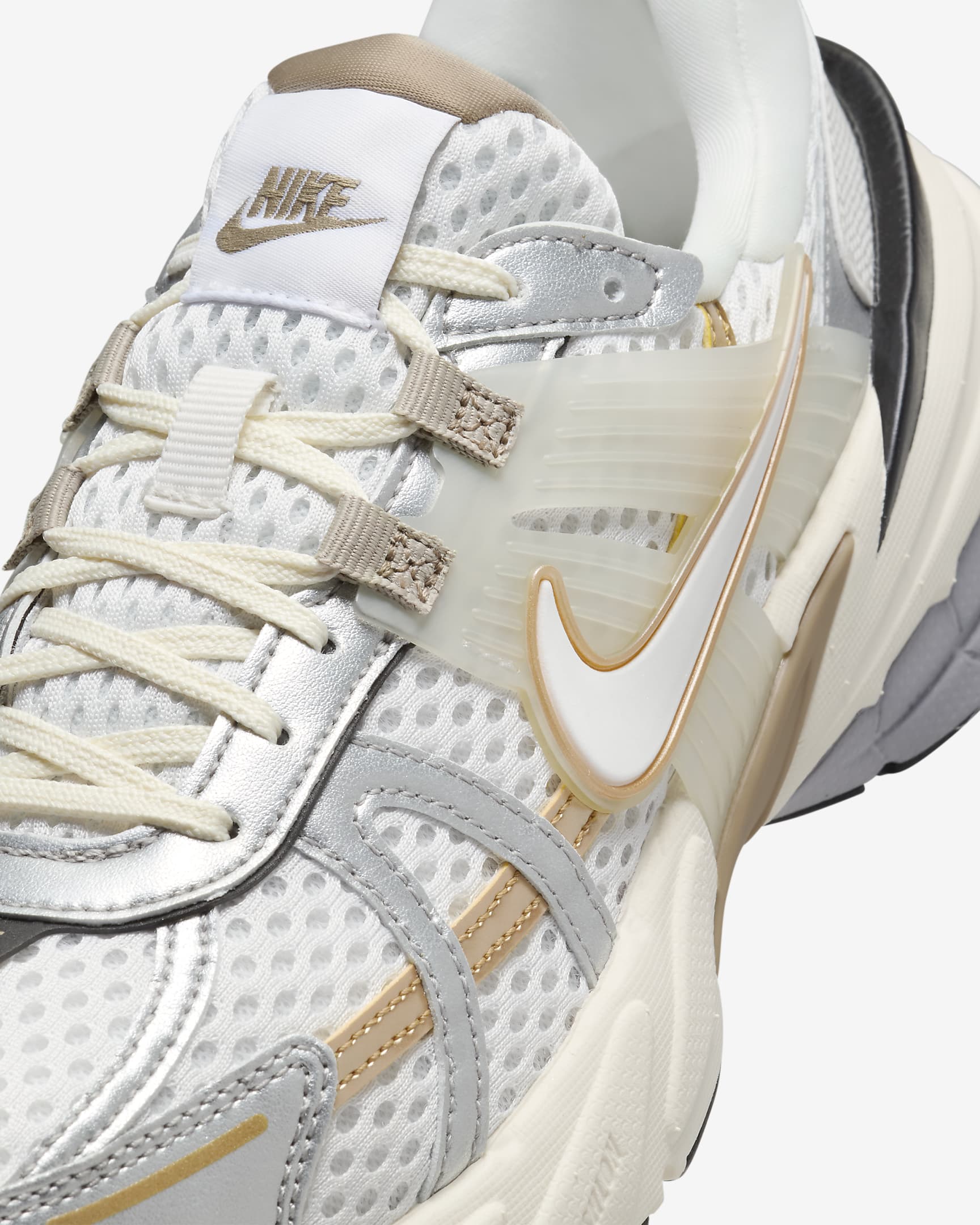 Cheap (W) Nike V2K Run 'Blanco Caqui Metálico' HJ7245-100