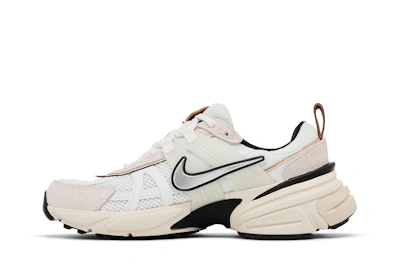 (Women) Nike V2K Run 'White Light Orewood Brown'