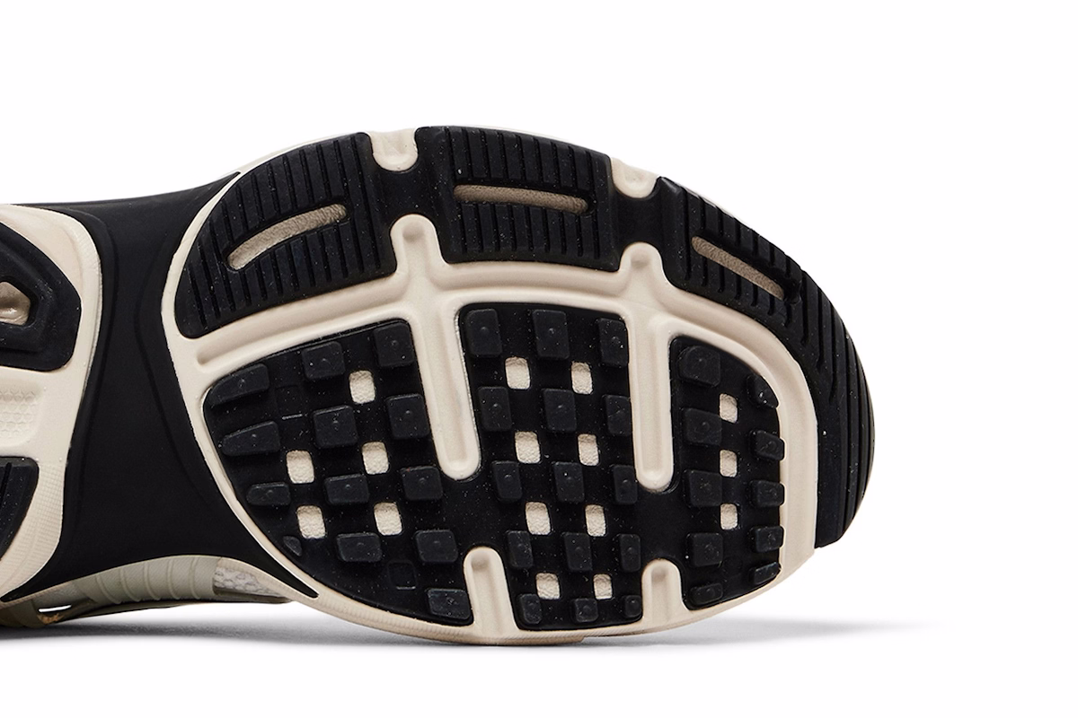 (Women) Nike V2K Run 'White Light Orewood Brown'