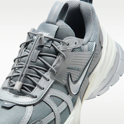 (W) Nike V2K Run Gris Cool/Gris Lobo/Polvo Fotón/Plateado Metálico IH0388-002 Sizing (W) Nike V2K Run Gris Cool/Gris Lobo/Polvo Fotón/Plateado Metálico IH0388-002