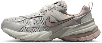 women-nike-v2-k-run-light-bone-college-grey-malt-fd-0736-011