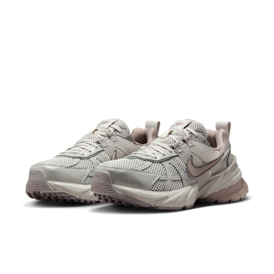 Purchase (W) 耐克 V2K 跑鞋 浅骨色/学院灰/麦芽色 FD0736-011