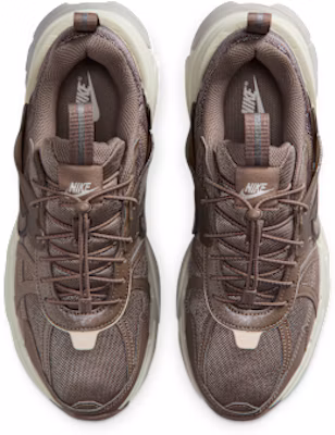 (W) 耐克 V2K 跑鞋 深褐色/浅骨色/大学灰/深褐色 IH0388-200 Purchase (W) 耐克 V2K 跑鞋 深褐色/浅骨色/大学灰/深褐色 IH0388-200