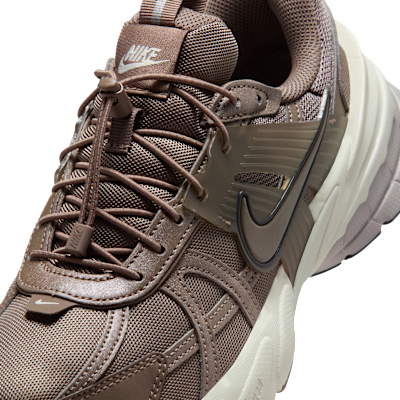 Sizing (W) Nike V2K Run 貂棕/淺骨白/學院灰/貂棕 IH0388-200