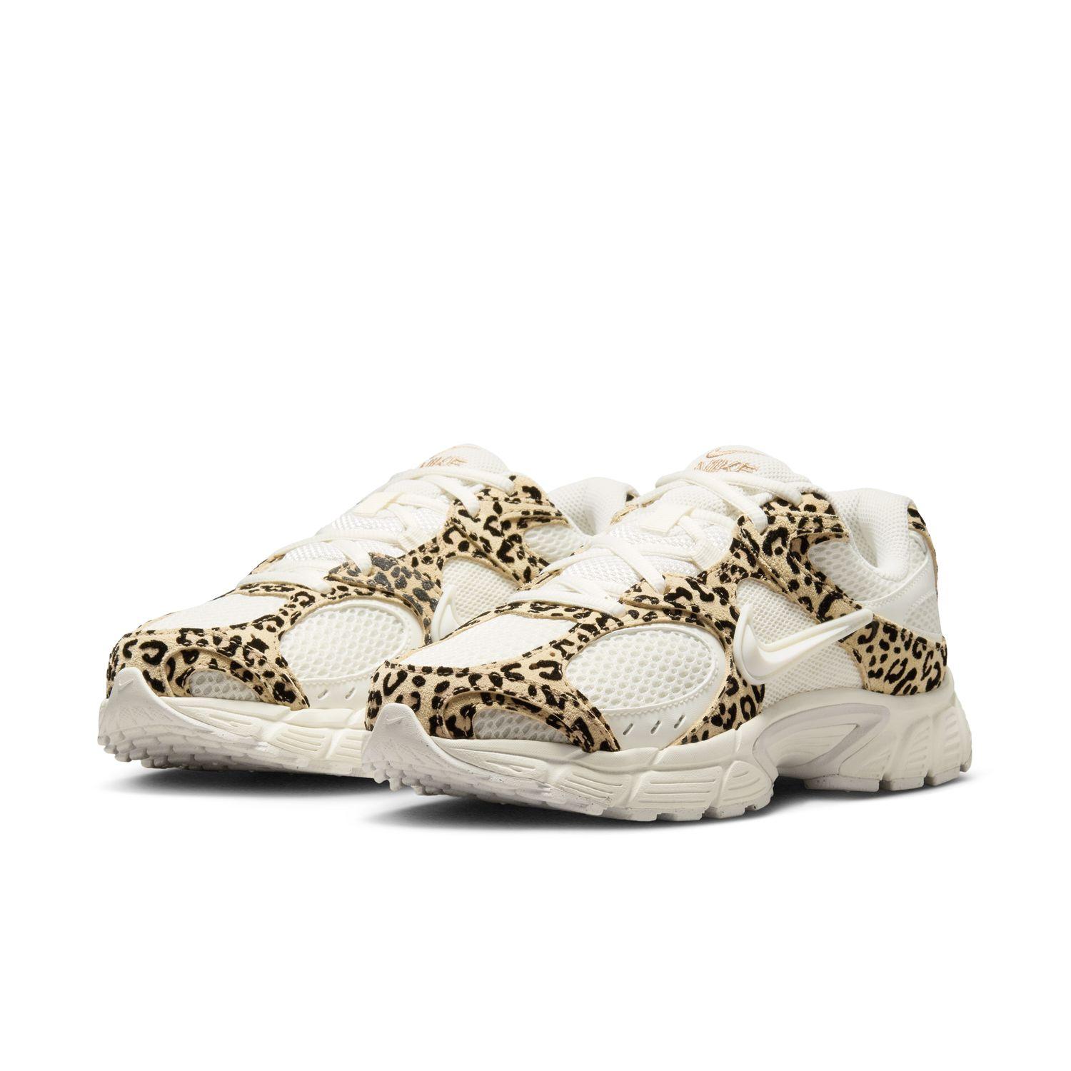 Lookbook (W) Nike V5 RNR Suede XLPG 133 Sail/Sail Sepatu Pria Sneakers Casual IR5823-133