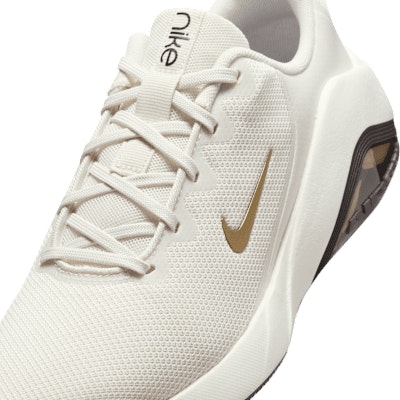 (Women) Nike Vela 7 FZ1689-004 Sizing (Women) Nike Vela 7 FZ1689-004