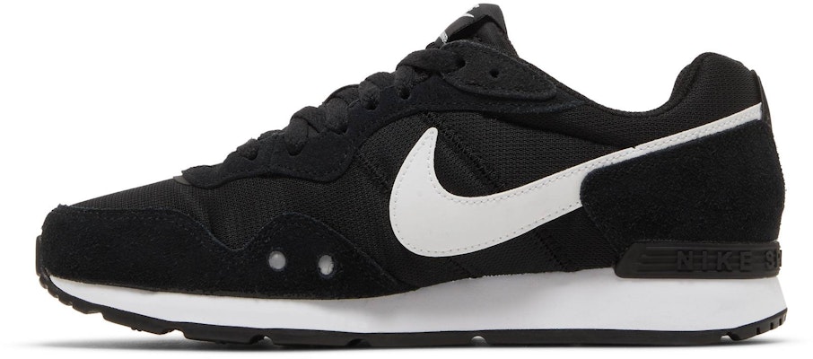 (Women) Nike Venture Runner 'Black White' CK2948-001 Lookbook (Women) Nike Venture Runner 'Black White' CK2948-001