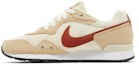 Lookbook (W) Nike Venture Runner 'Susu Kelapa Jingga Lasak' CK2948-105