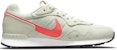 (W) Nike Venture Runner 'Light Bone Magic Ember' - Tulang Cerah & Ember Ajaib CK2948-005