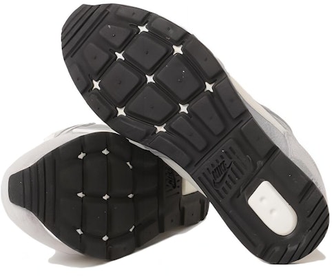 Nike Venture Runner 圓頭舒適 防滑耐磨 低幫 跑步鞋 女款 白色 Purchase Nike Venture Runner 圓頭舒適 防滑耐磨 低幫 跑步鞋 女款 白色