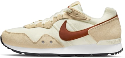 (Women) Nike Venture Runner Wide 'Coconut Milk' DM8454-105 (Women) Nike Venture Runner Wide 'Coconut Milk' DM8454-105