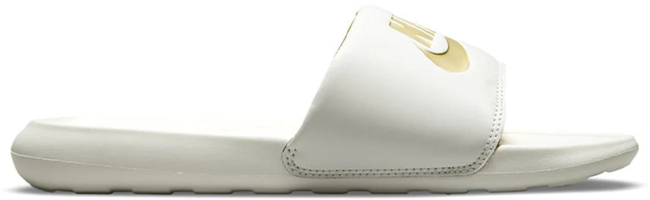 (W) 耐克 Victori One 米白/白/金色 CN9677-107 Order (W) 耐克 Victori One 米白/白/金色 CN9677-107