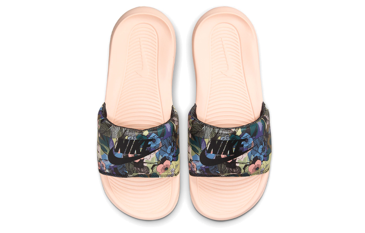 Lookbook (W) Nike Victori One Gebloemde Slipper Roze CN9676-008