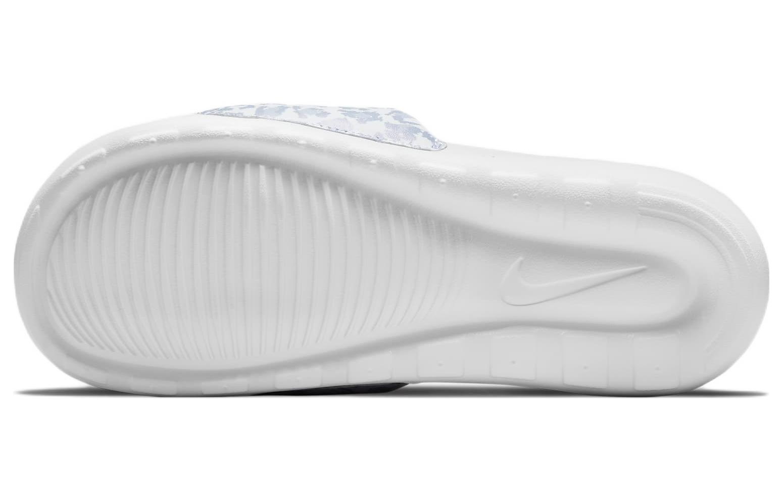 Shop (W) Nike Victori One Printed Slide 'Leopard' Lelasan Harimau CN9676-103