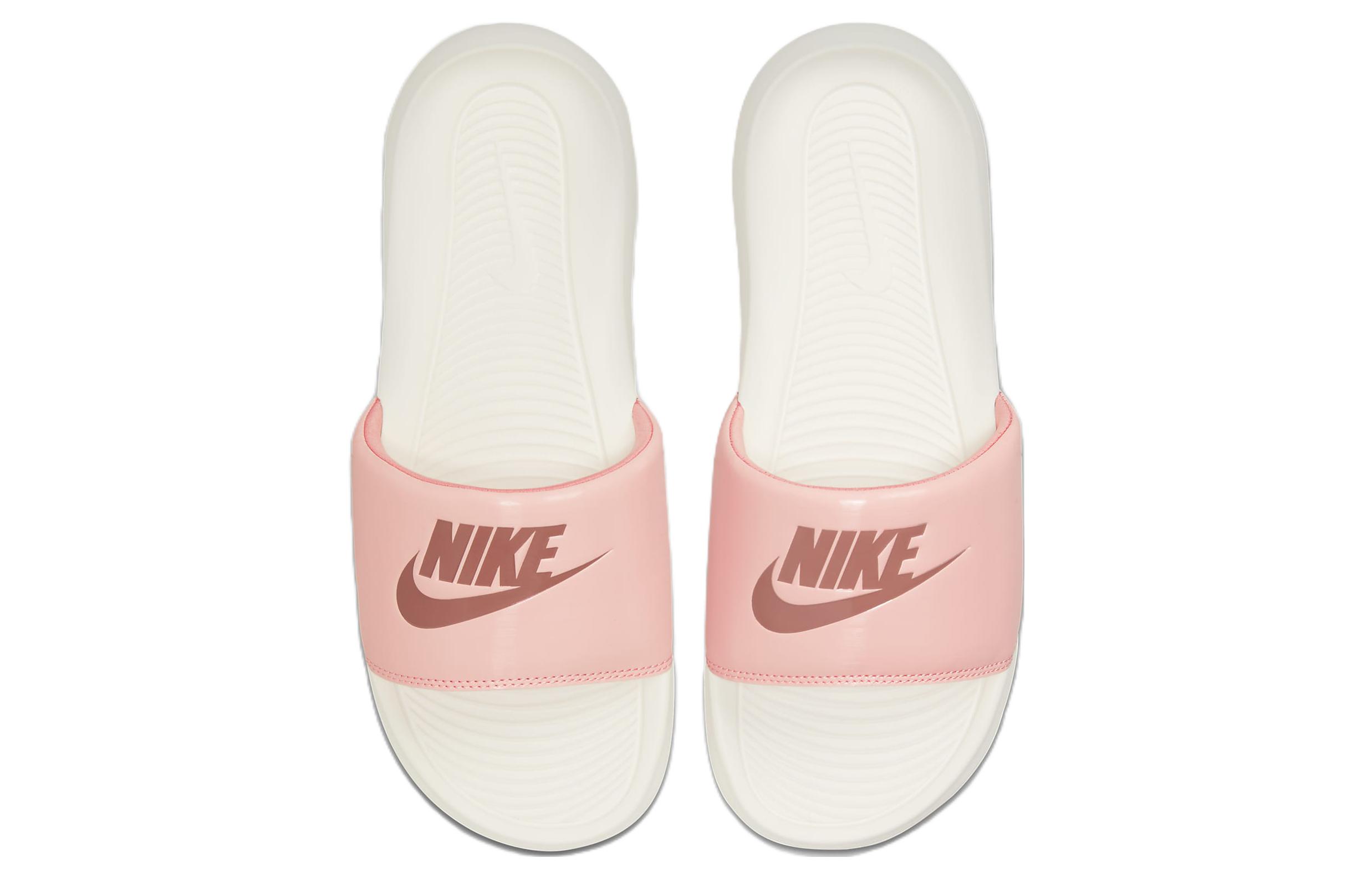 Lookbook (W) Nike Victori One Slide ''Arctic Orange Sail'' Slippers CN9677-801