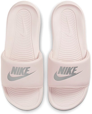 (W) Nike Victori One Slide 'Barely Rose' Wanita CN9677-600 Lookbook (W) Nike Victori One Slide 'Barely Rose' Wanita CN9677-600