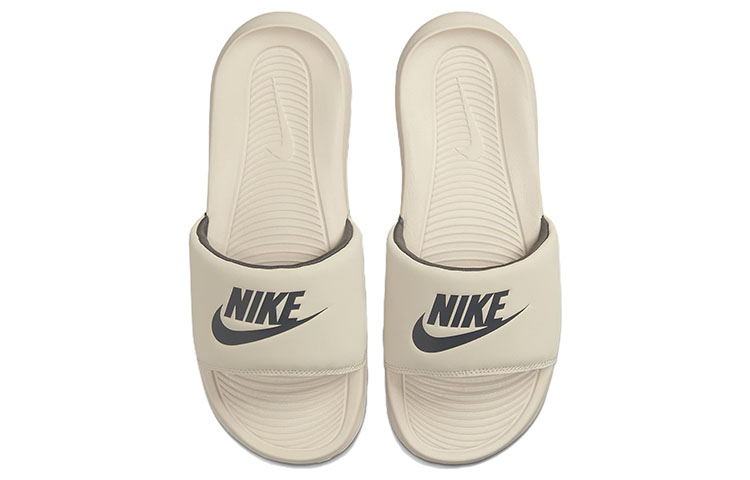 Lookbook (W) 耐克维多利一号拖鞋“珍珠白” CN9677-200