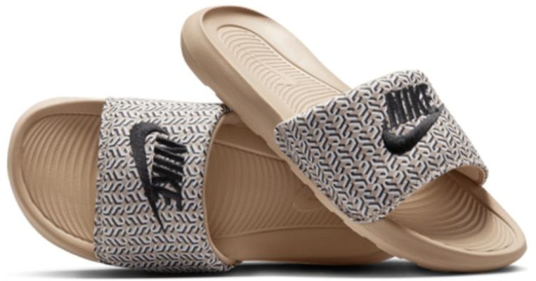 (W) 나이키 빅토리 원 슬라이드 '승리의 단결' (Nike Bigtoli Won Seullaideu 'Seungriui Dangyeol') FB2558-200 Lookbook (W) 나이키 빅토리 원 슬라이드 '승리의 단결' (Nike Bigtoli Won Seullaideu 'Seungriui Dangyeol') FB2558-200