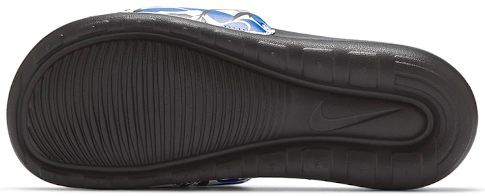 (W) Nike Victori One Slide Hitam/Biru/Putih DD0260-001 Shop (W) Nike Victori One Slide Hitam/Biru/Putih DD0260-001