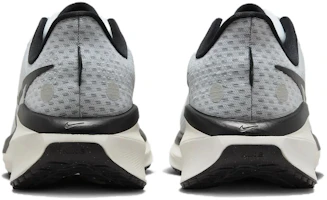 Shop (W) Nike Vomero 17 ''Platin Vintage Grün'' FB8502-104