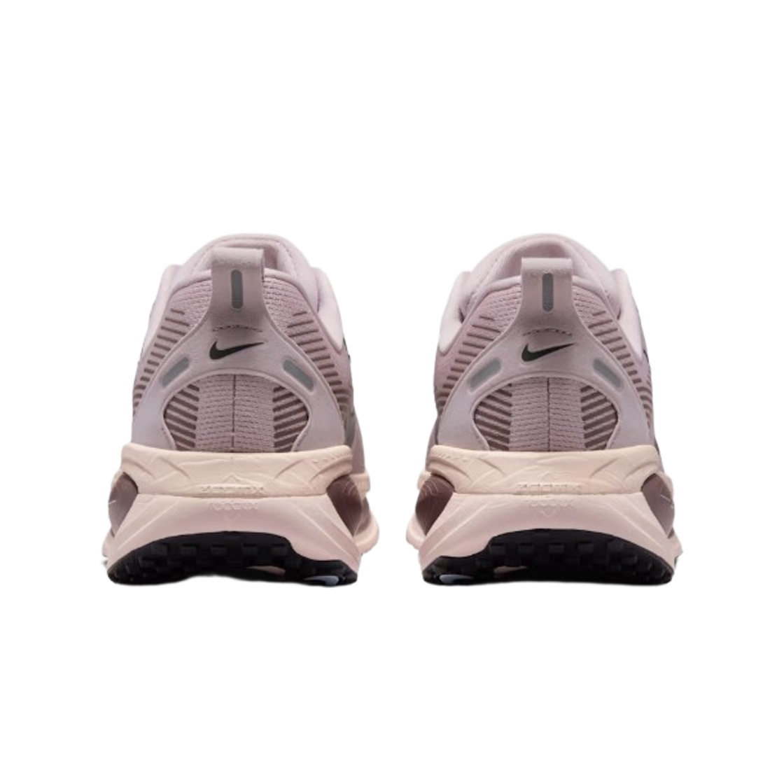 Lookbook (W) Nike Vomero 18 ''Particle Rose Silt Red'' Dames Sneakers HM6804-607