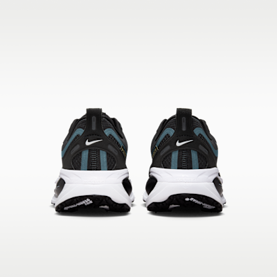 Details for (Women) Nike Vomero 18 GORE-TEX Black/Anthracite/White/Metallic Silver HQ7002-002