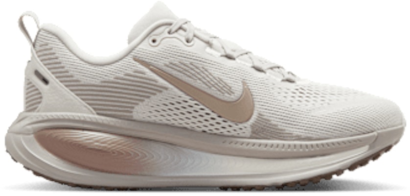 (Women) Nike Vomero 18 HM6804-003 Lookbook (Women) Nike Vomero 18 HM6804-003