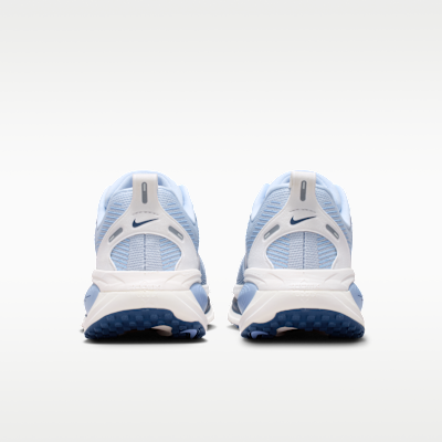 Details for (W) Nike Vomero 18 Blu Idrogeno/Alluminio/Bianco Summit/Blu Navy Mystic HM6804-402