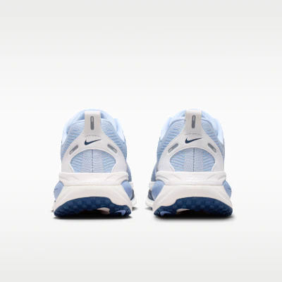 (W) Nike Vomero 18 Blu Idrogeno/Alluminio/Bianco Summit/Blu Navy Mystic HM6804-402 Details for (W) Nike Vomero 18 Blu Idrogeno/Alluminio/Bianco Summit/Blu Navy Mystic HM6804-402